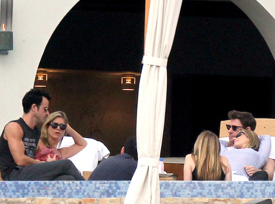 Jennifer Aniston, Justin Theroux, John Krasinski, Emily Blunt Jennifer Aniston, Justin Theroux, John Krasinski, Emily Blunt